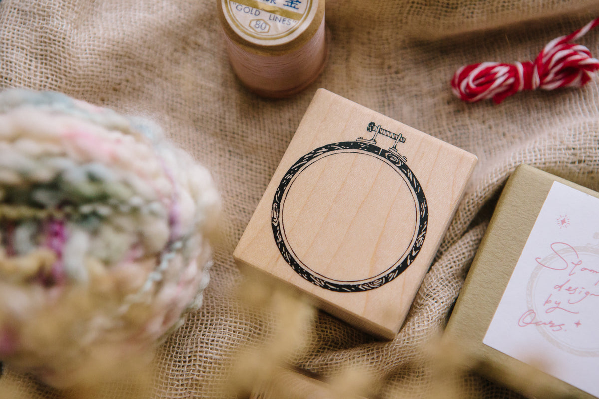 Ours Studio - Circle Embroidery Hoop Rubber Stamp