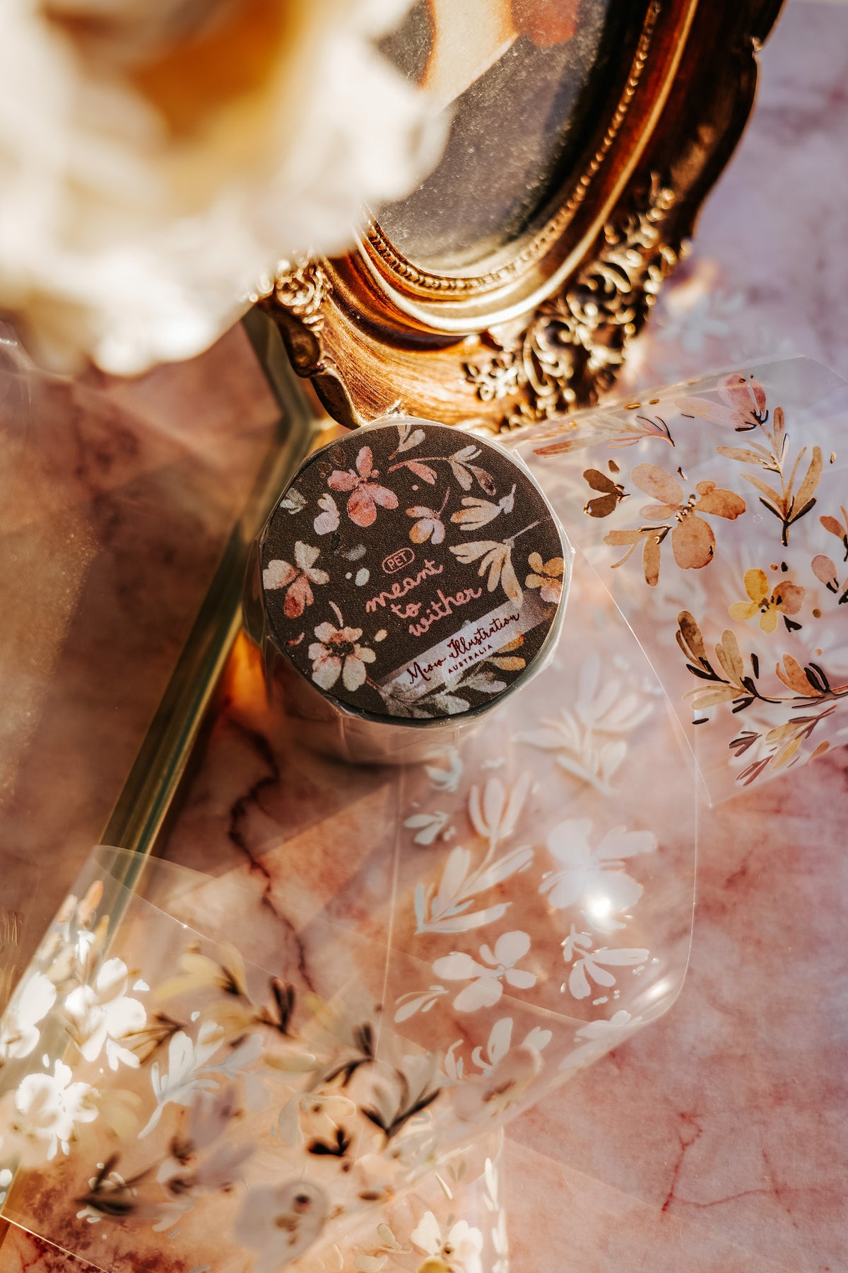 Meow Illustration Meant to wither Glossy PET tape with Rose Gold