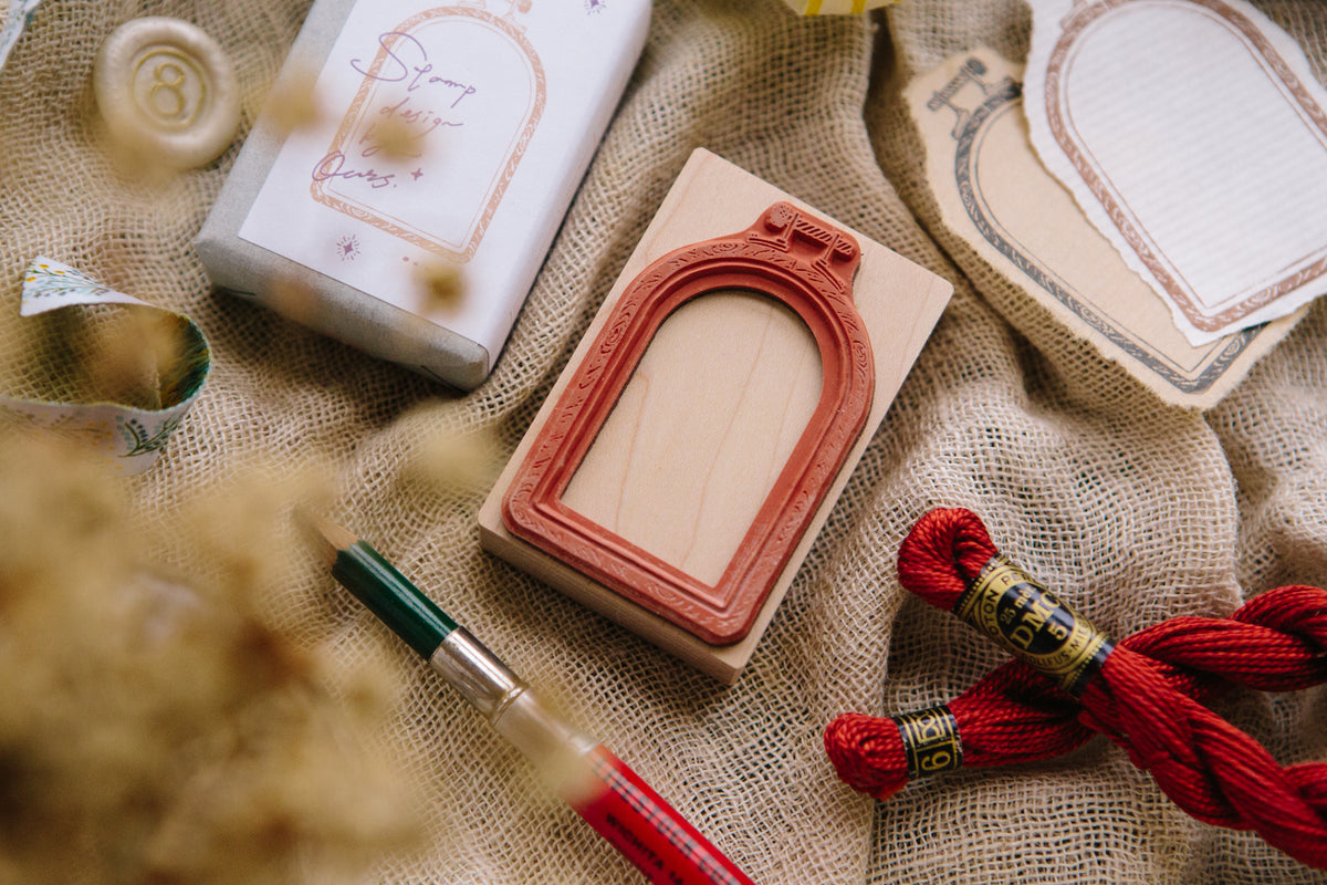 Ours Studio - Window Embroidery Hoop Rubber Stamp